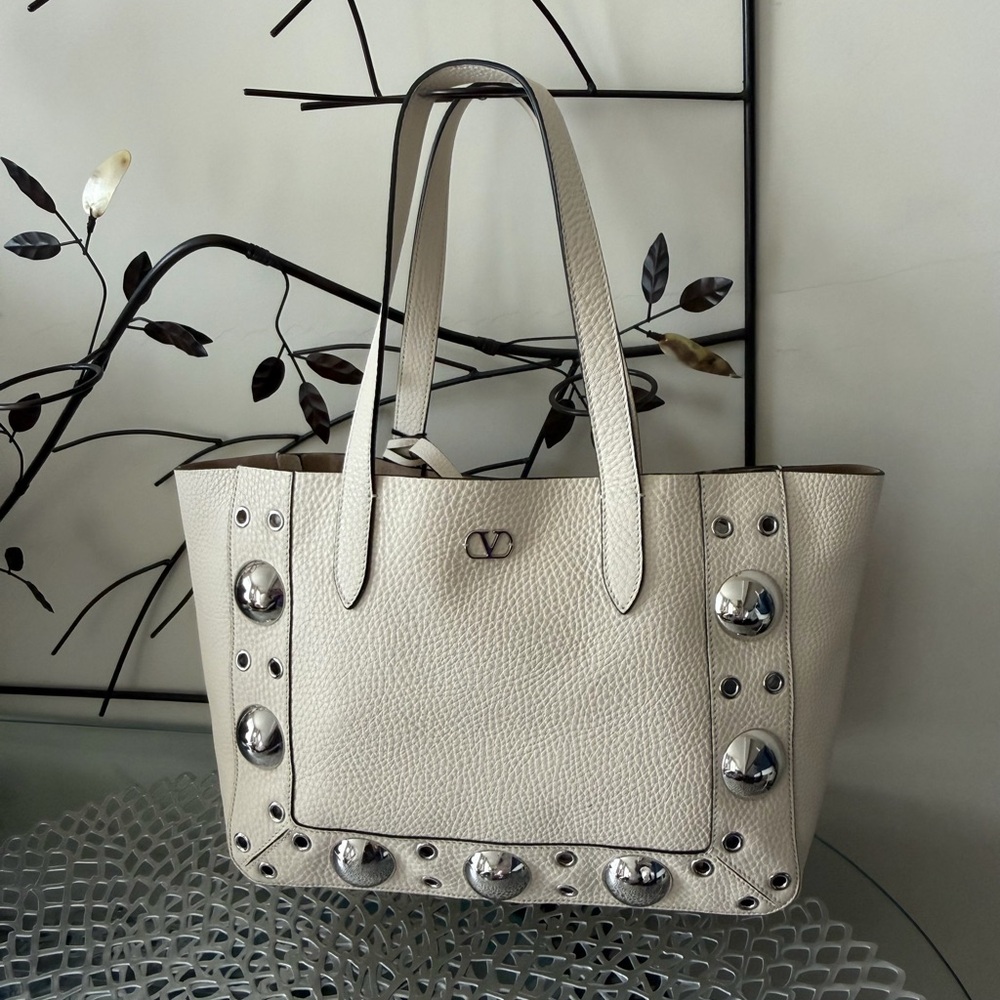 Valentino Garavani Nellcote Off White Leather Studded Tote with Pouch NWT - Picture 6 of 16